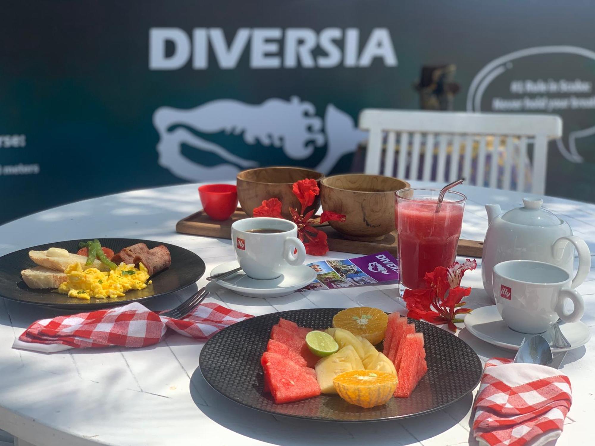 Diversia Diving Club & Bungalows Τζίλι Τραγουανγκάν Εξωτερικό φωτογραφία