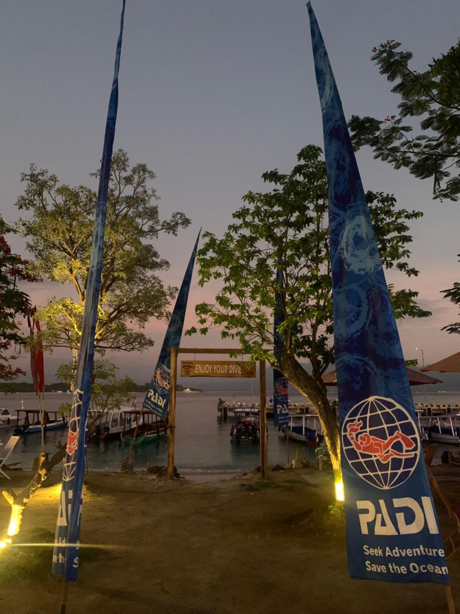 Diversia Diving Club & Bungalows Τζίλι Τραγουανγκάν Εξωτερικό φωτογραφία